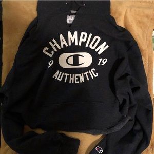 Cropped champion hoodie